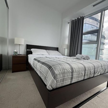 Grand Royal Suites Toronto Kültér fotó