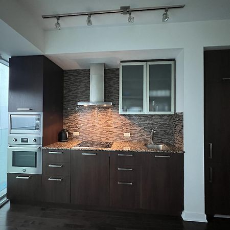 Grand Royal Suites Toronto Kültér fotó