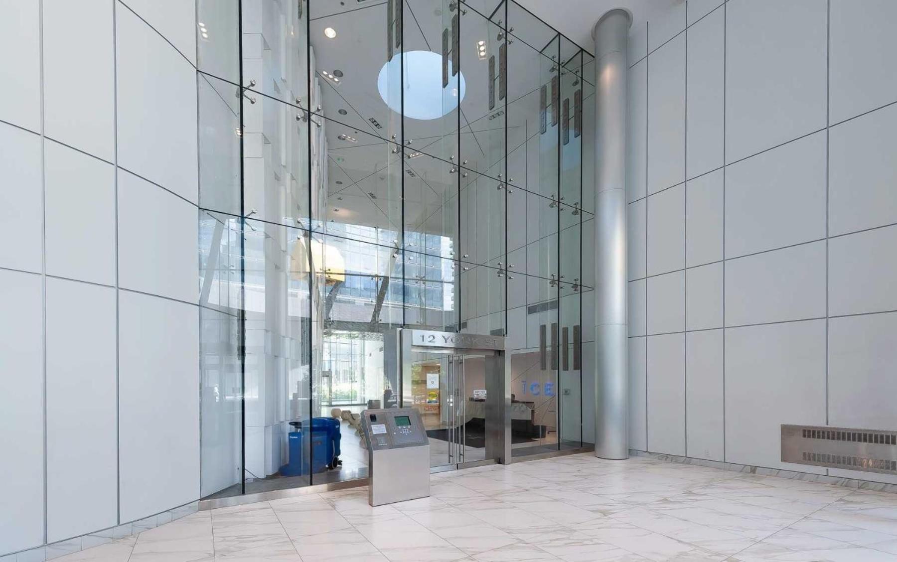 Grand Royal Suites Toronto Kültér fotó