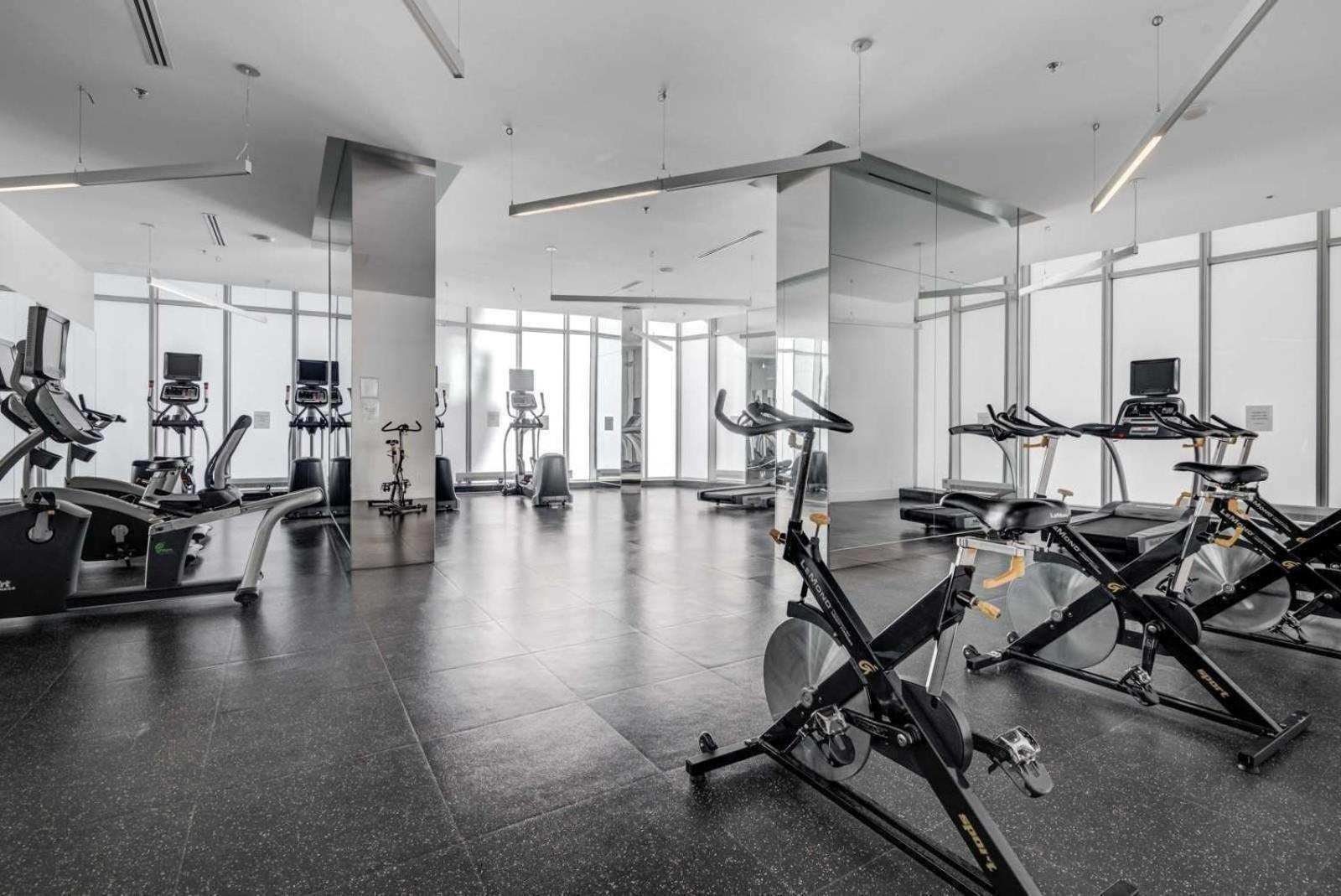 Grand Royal Suites Toronto Kültér fotó