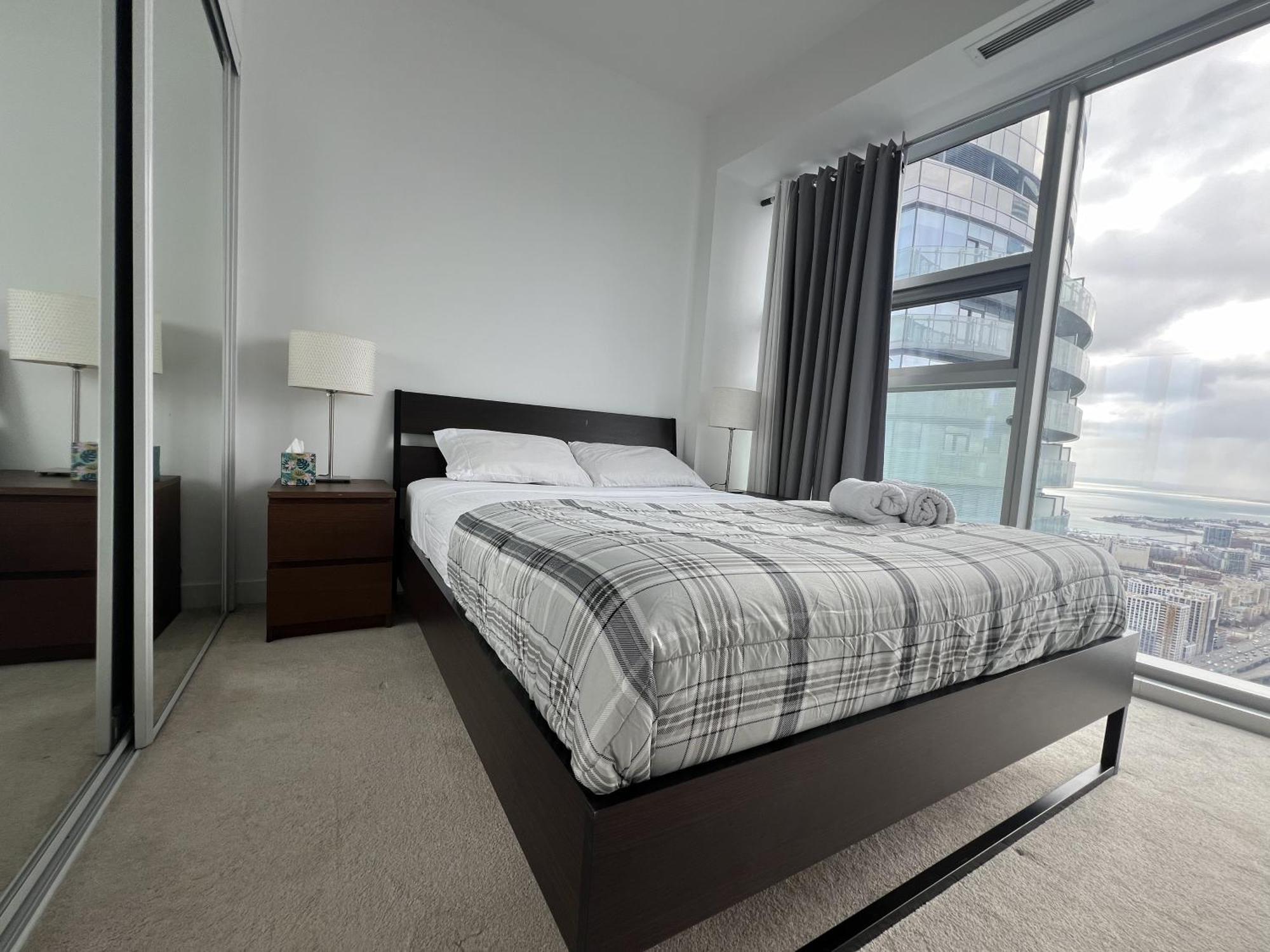 Grand Royal Suites Toronto Kültér fotó